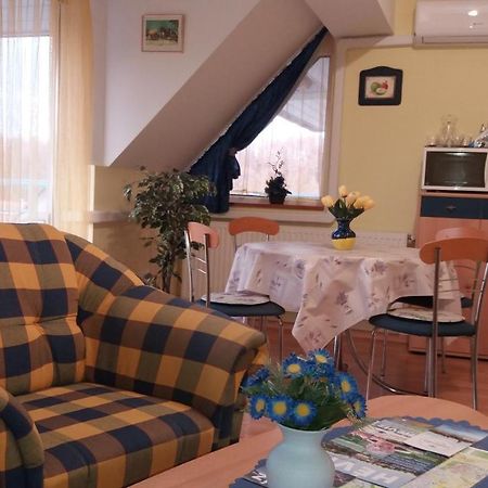 Molnar Apartman Heviz Exterior photo