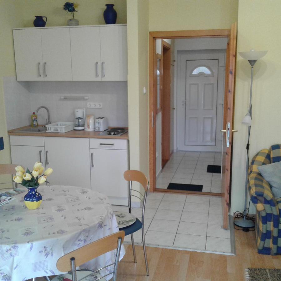 Molnar Apartman Heviz Exterior photo