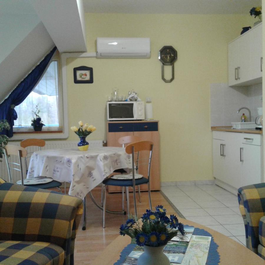 Molnar Apartman Heviz Exterior photo