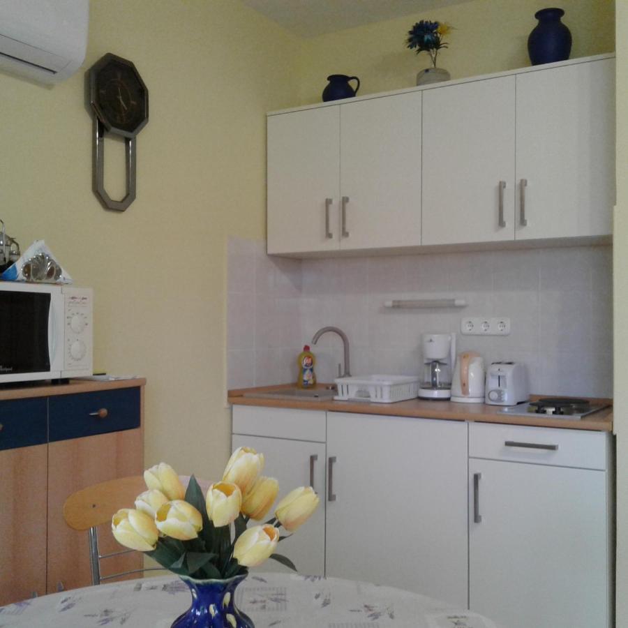 Molnar Apartman Heviz Exterior photo